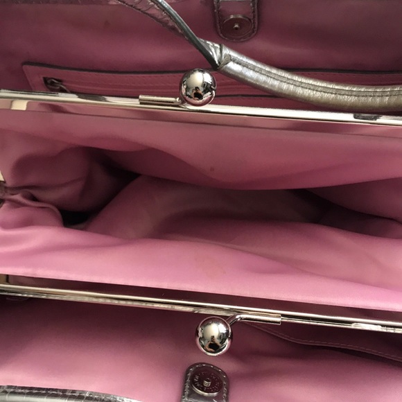 Pink coach purse - Picture 7 of 8